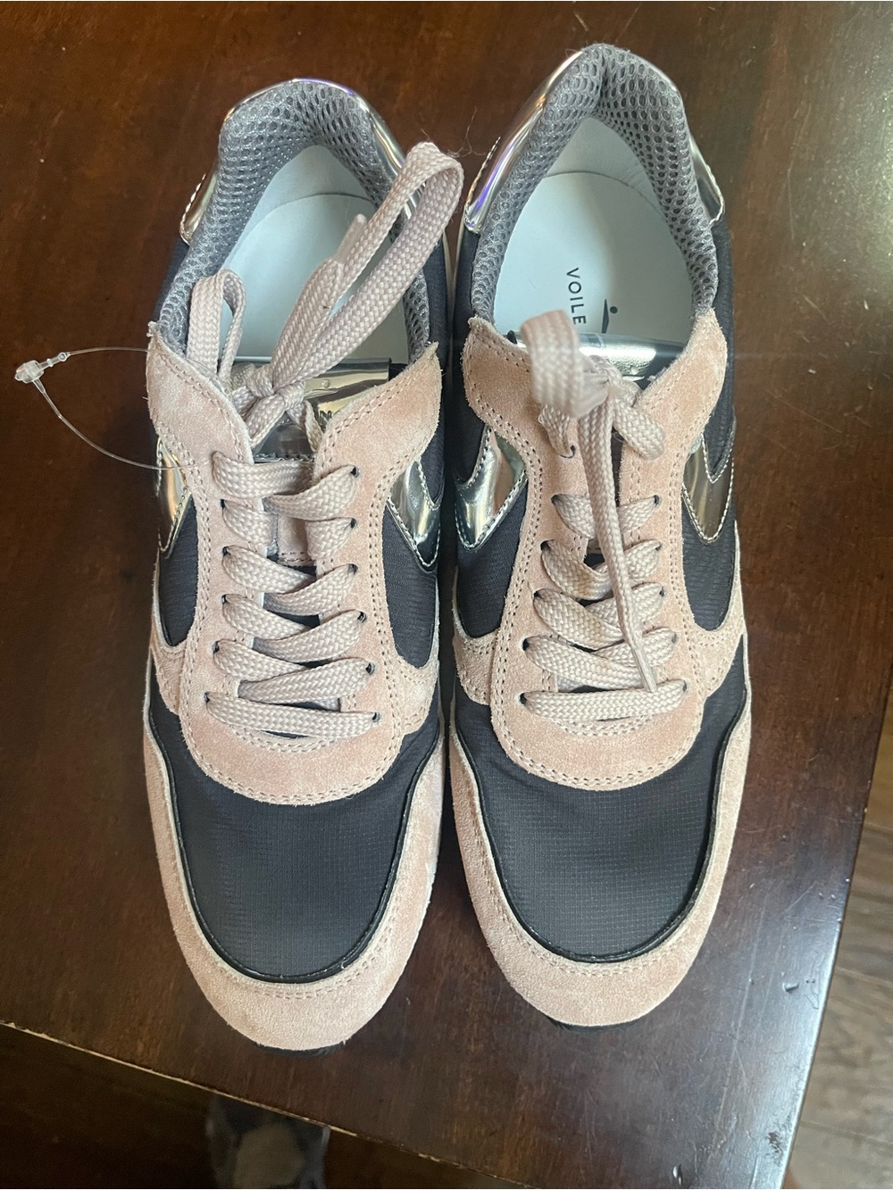 Voile Blanche Women’s Black and Blush Suede Lace-Up Sneakers